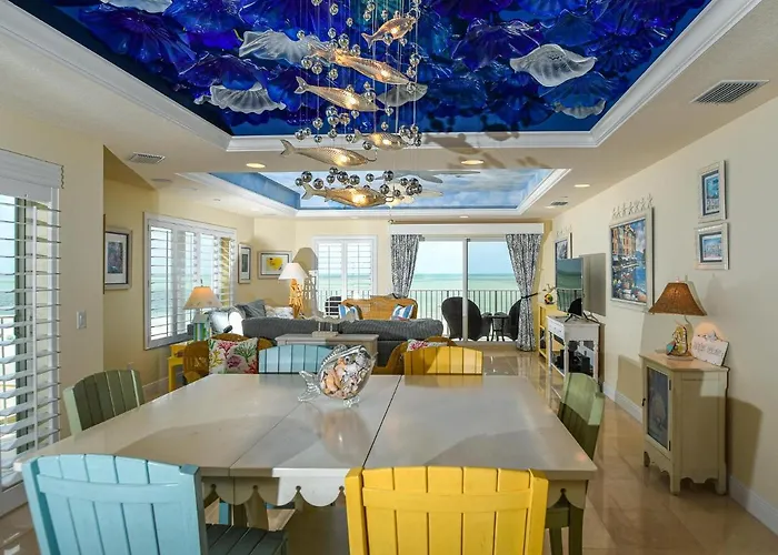 Chateaus On White Sands 502 Beachfront *